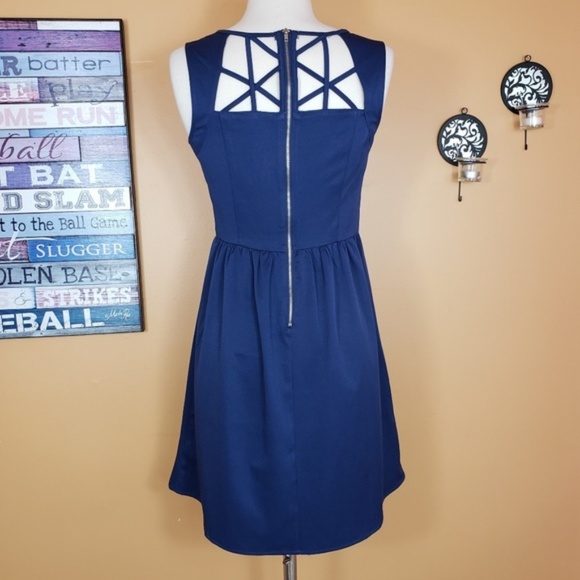 Modcloth Doe &Rae fit & flare CUT OUT navy strappy - Picture 4 of 7
